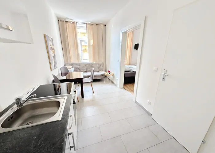 Appartement Charming - Close To Attractions Mz27